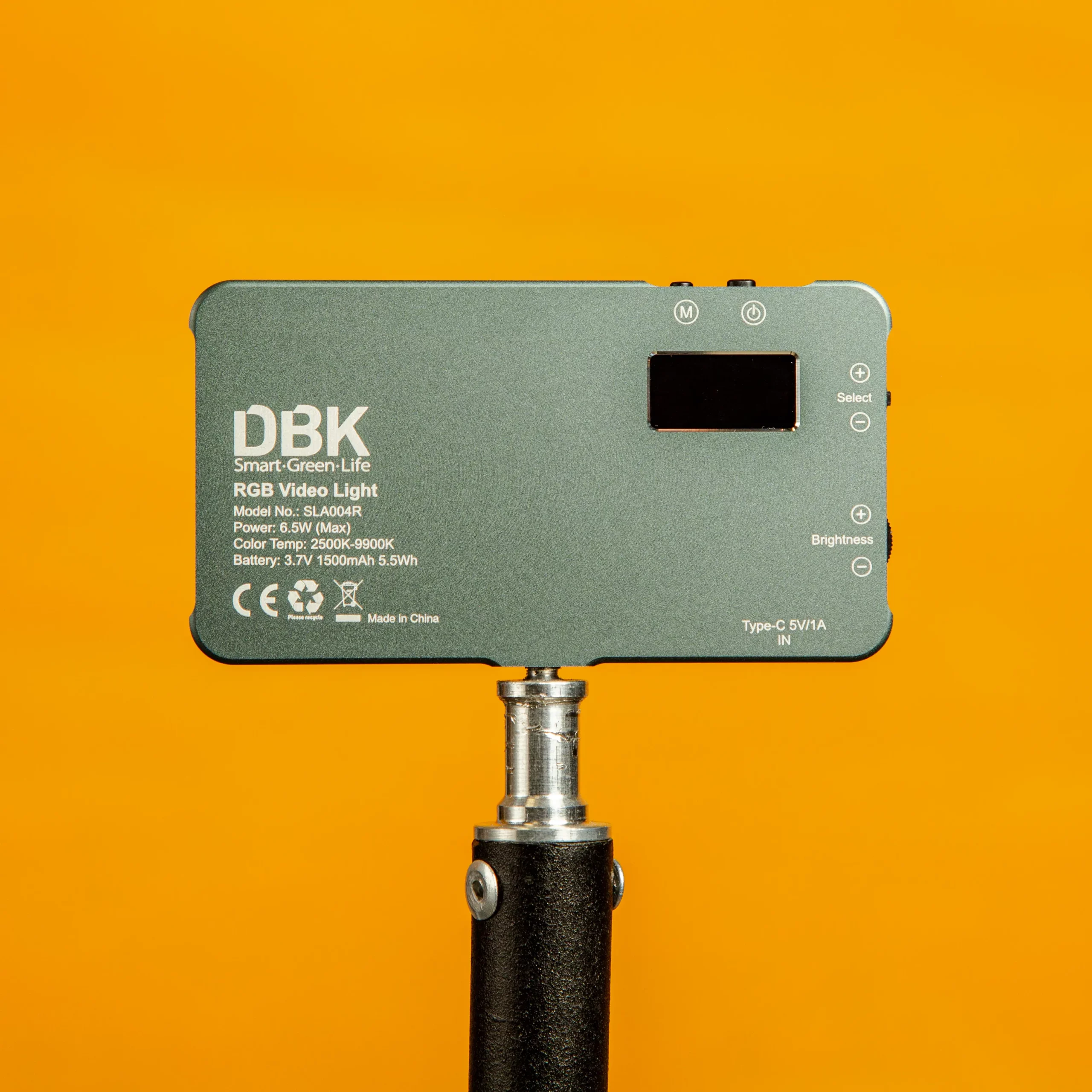 ویدیولایت RGB جیبی DBK SLA004R از نمای پشت