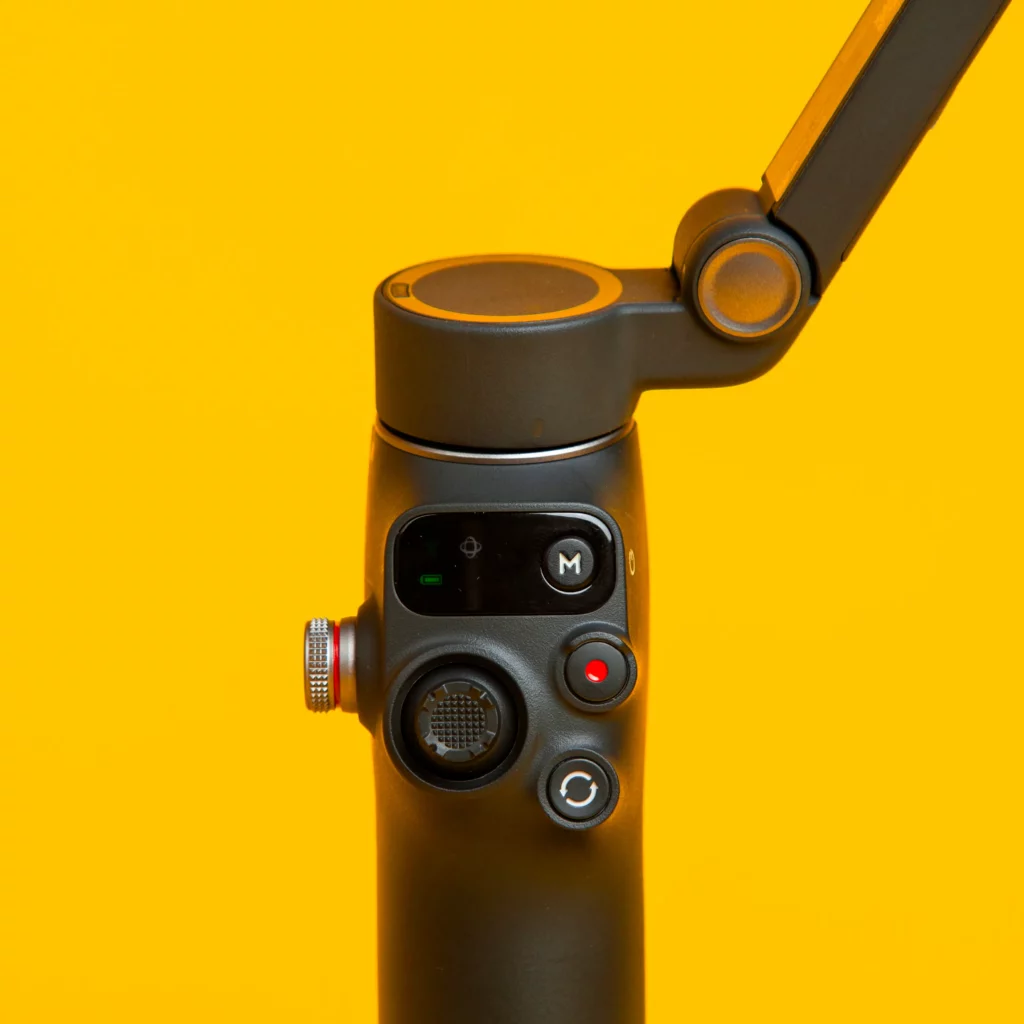 نمایشگر گیمبال DJI OSMO MOBILE 7P