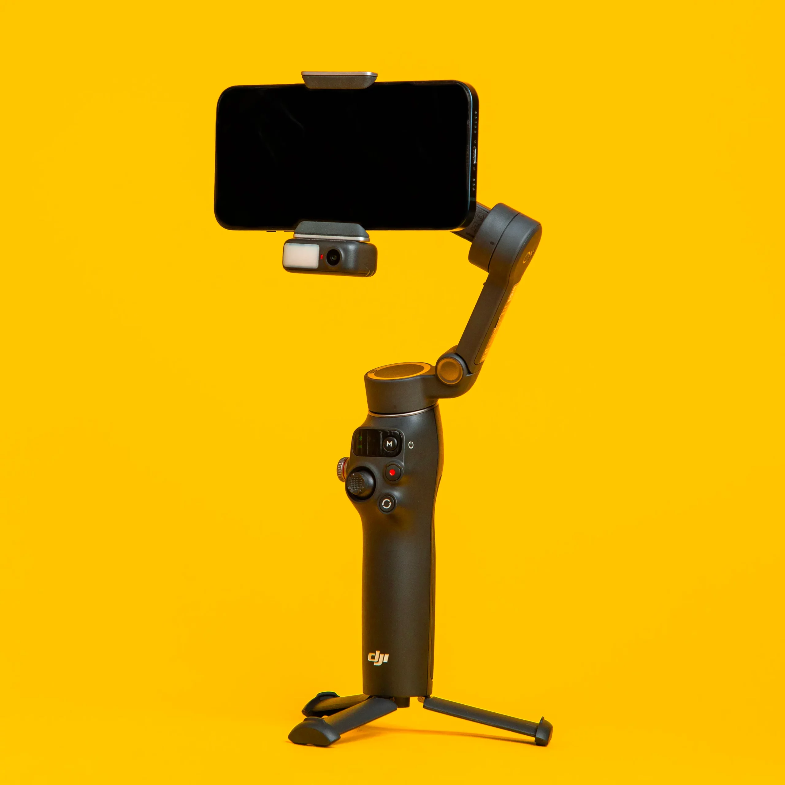 گیمبال DJI OSMO MOBILE 7P از نمای بغل